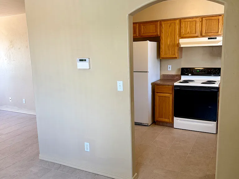 206 E Yavapai Rd #2 — Photo 2