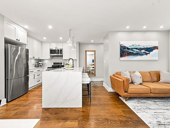 3rd image of 223 W 19th St