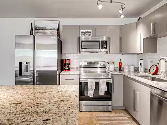 5th image of 3725 S Olive Ave Unit D