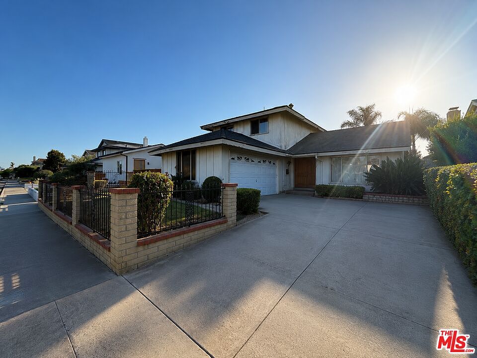 1st image of 20741 Spindrift Ln