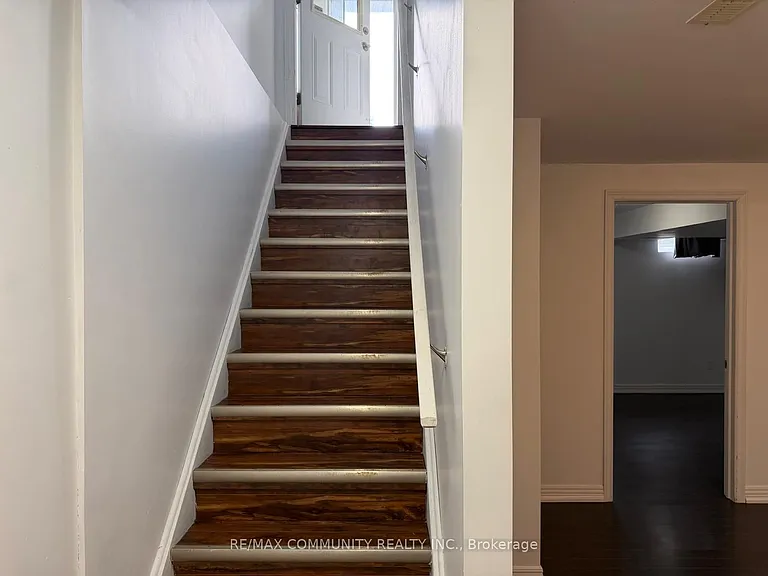 8 Terry Fox St — Photo 9