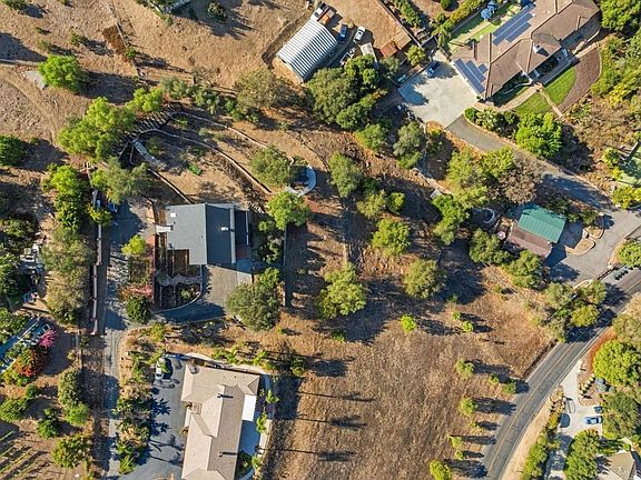 5th image of 335 Morro Hills Rd