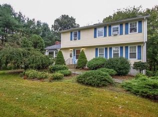 109 Old Castle Dr, Monroe, CT 06468