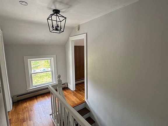 5th image of 134 Bay State Rd #2