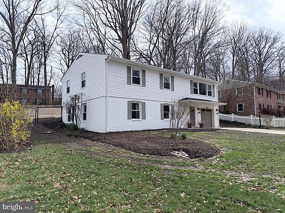 3rd image of 8615 Kerry Ln