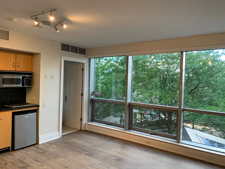 10 Bellair St #511 — Photo 8