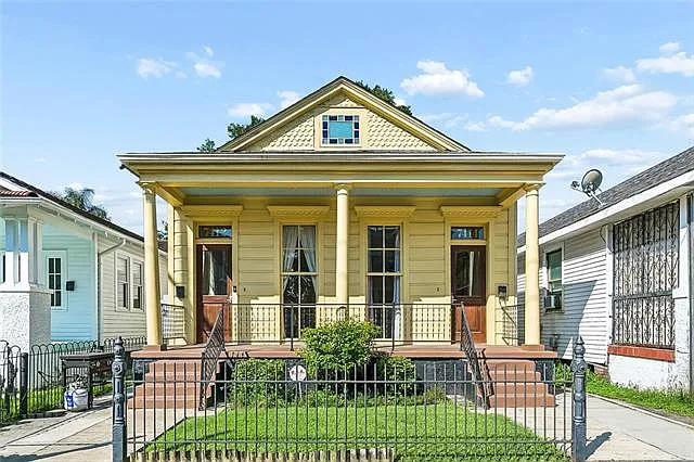 7412 Zimpel St — Photo 1