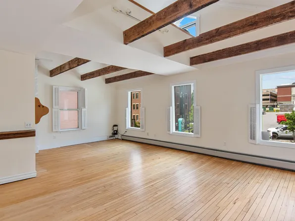 89 College Street Unit A-2, Burlington, VT 05401