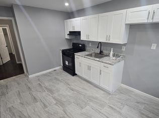 168 N 15th St #2R, East Orange, NJ 07017