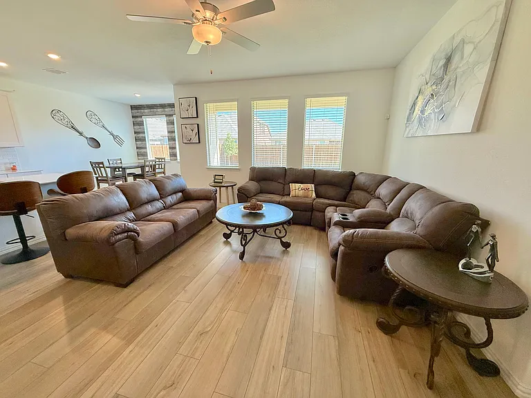 5119 Penrose Dr — Photo 6