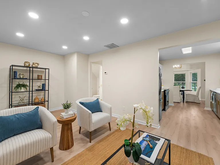 1512 Lincoln Rd — Photo 15