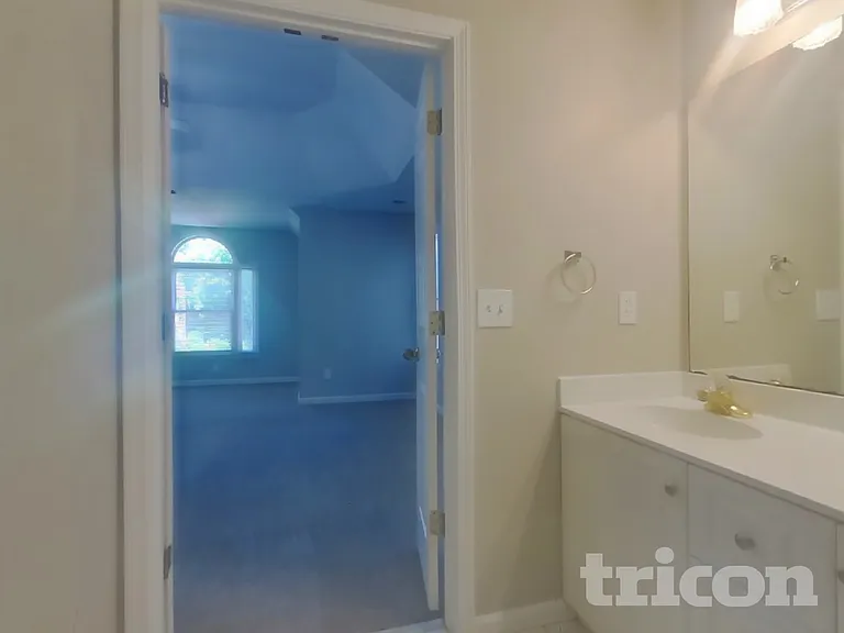 5024 Kendall Sta NW — Photo 6