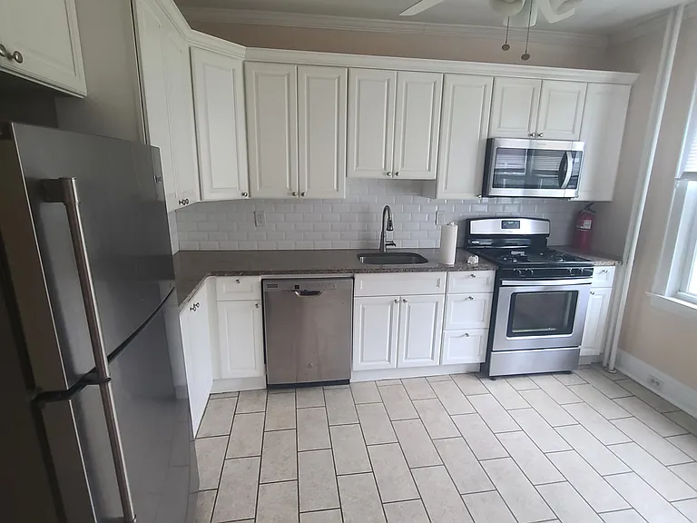 364 Avenue A #1 — Photo 7