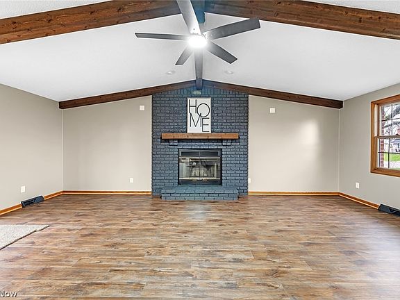 5th image of 3845 Oakridge Dr NE