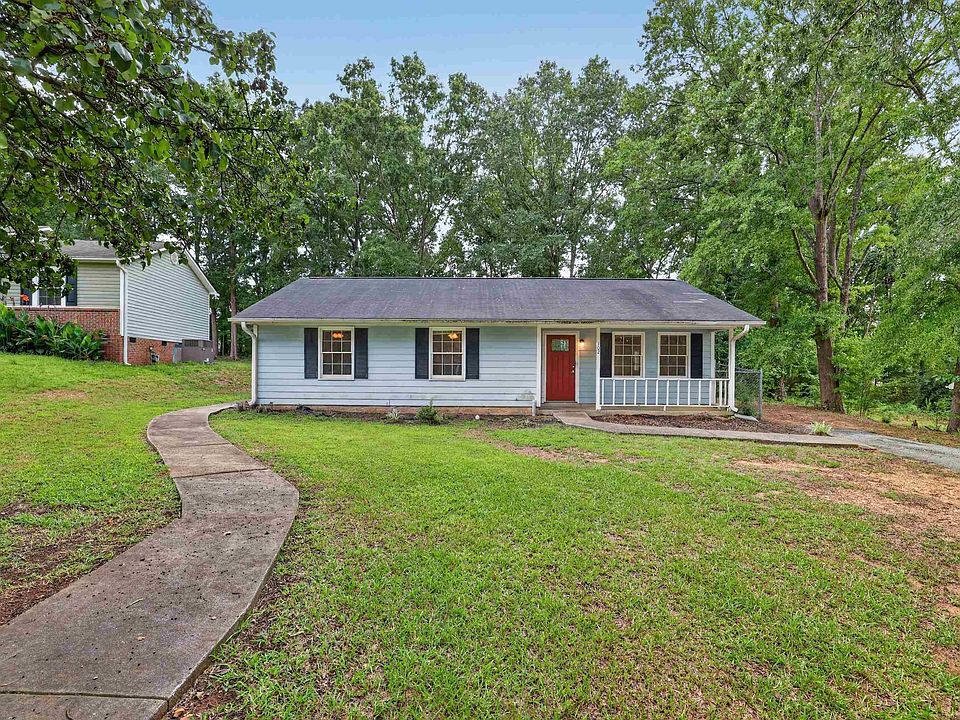 1st image of 102 Winterhaven Rd