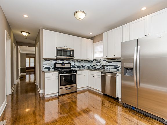 4th image of 8410 S Blackstone Ave