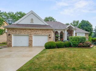 8241 Eaton Dr, Woodridge, IL 60517