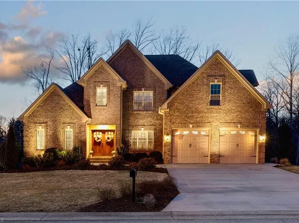 5052 Woodmont Ridge Ct, Clemmons, NC 27012