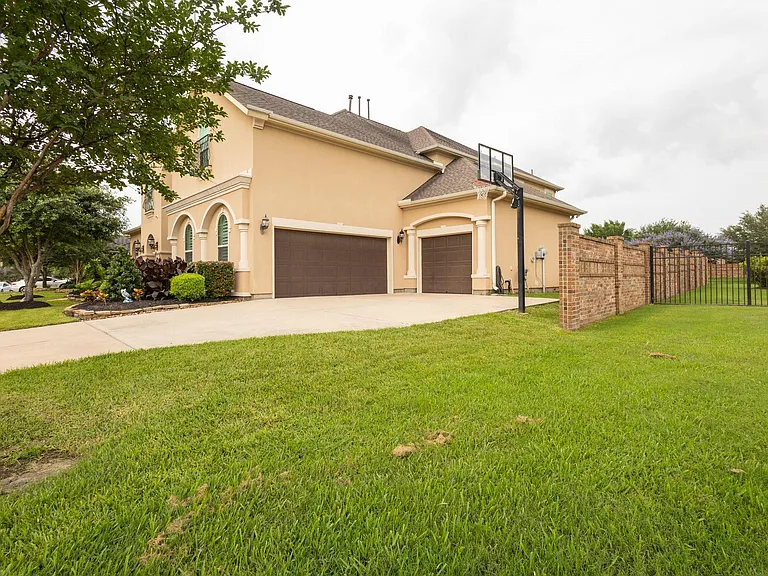 26310 Katy Springs Ln — Photo 3
