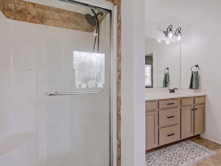73 Falconridge Dr — Photo 23