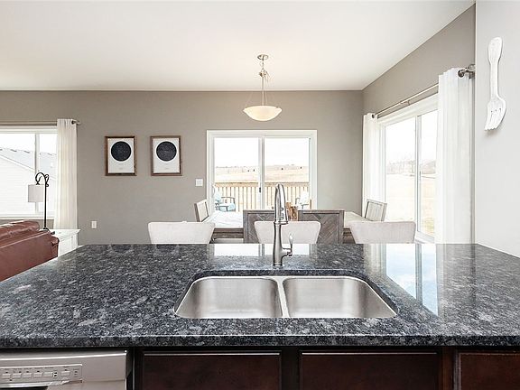 3rd image of 1040 Juniper Dr
