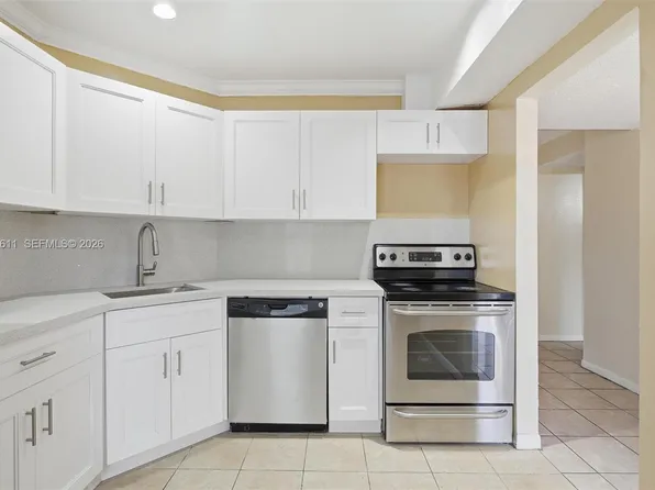 6300 S Falls Circle Dr APT 212, Fort Lauderdale, FL 33319