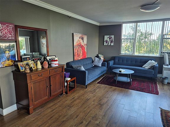 4th image of 4001 Hillcrest Dr APT 416
