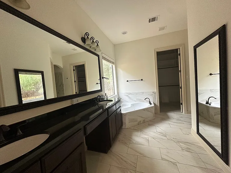 906 Madison Fork Dr — Photo 11