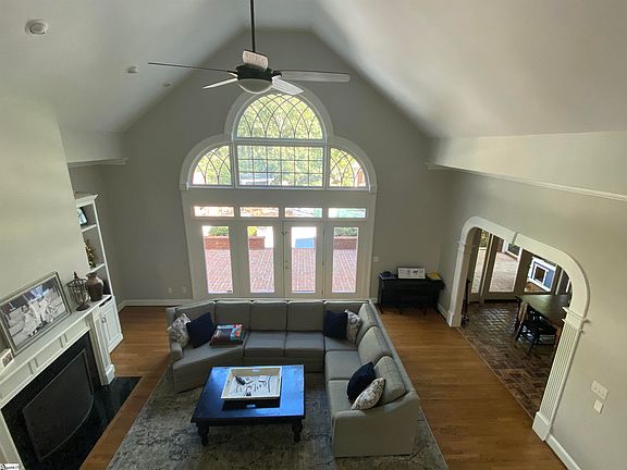 3rd image of 212 Northbrook Way