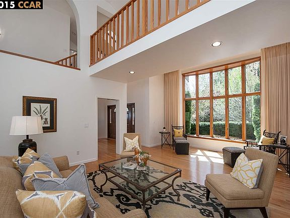 3rd image of 3265 Green Hills Dr
