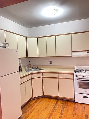 4th image of 32-81 38th St #3