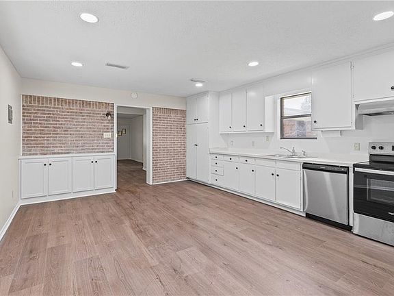 4th image of 2871 Pinetucky Rd