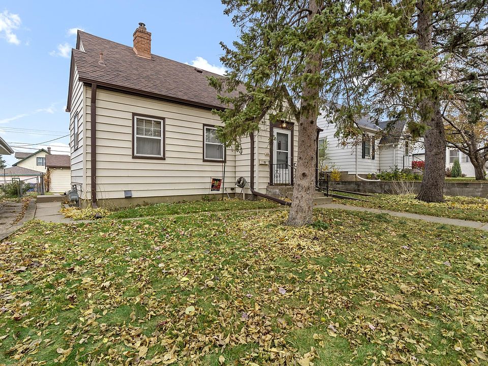 1st image of 695 36 1/2 Ave NE