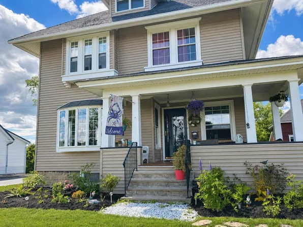 8 Blue Bell Court, Fort Fairfield, ME 04742