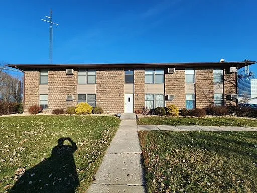 2 bed, 750 sqft, $750 — Photo 2
