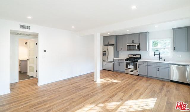 2nd image of 3808 Los Feliz Blvd APT 2