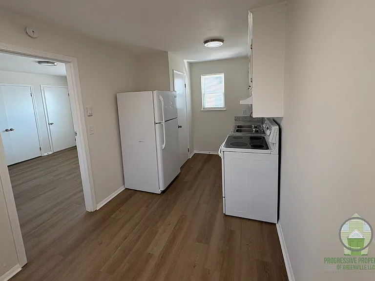 The Flats @ Old Buncombe — Photo 15