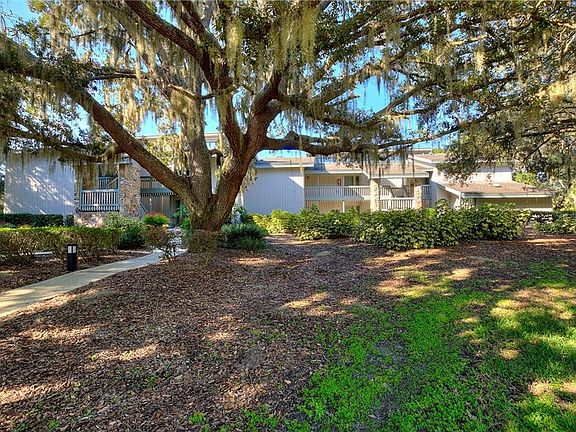 2nd image of 3091 Camelot Dr #3091
