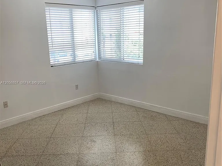 498 SW 2nd St #2C — Photo 5