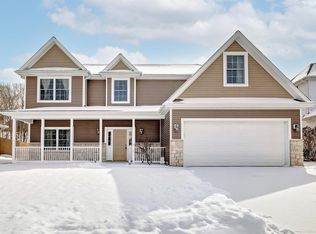 2770 E Creeks Edge Dr, Bloomington, IN 47401