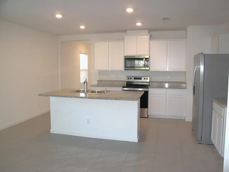 12221 SW Nettuno Way — Photo 7