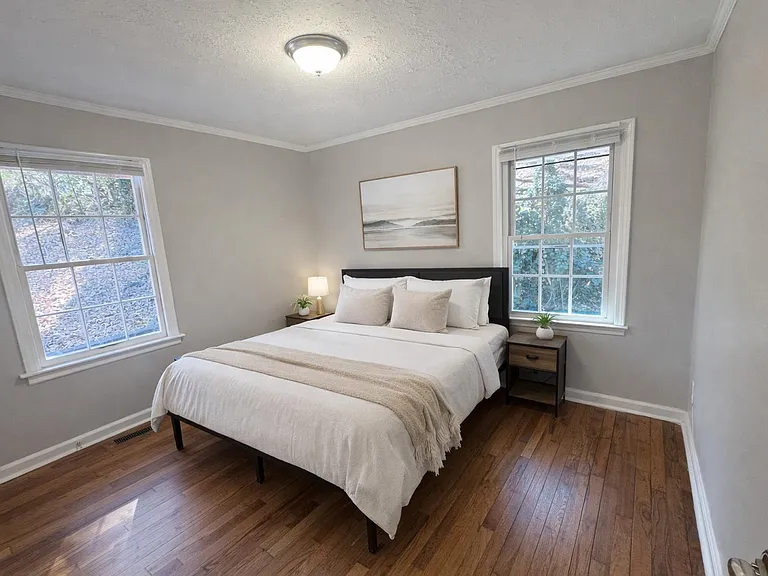 Calloway Dr NW — Photo 1