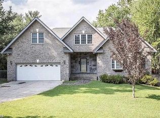 2117 Lynwood Dr, Greensboro, NC 27406