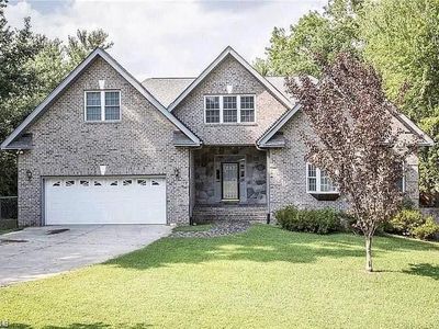 2117 Lynwood Dr, Greensboro, NC, 27406