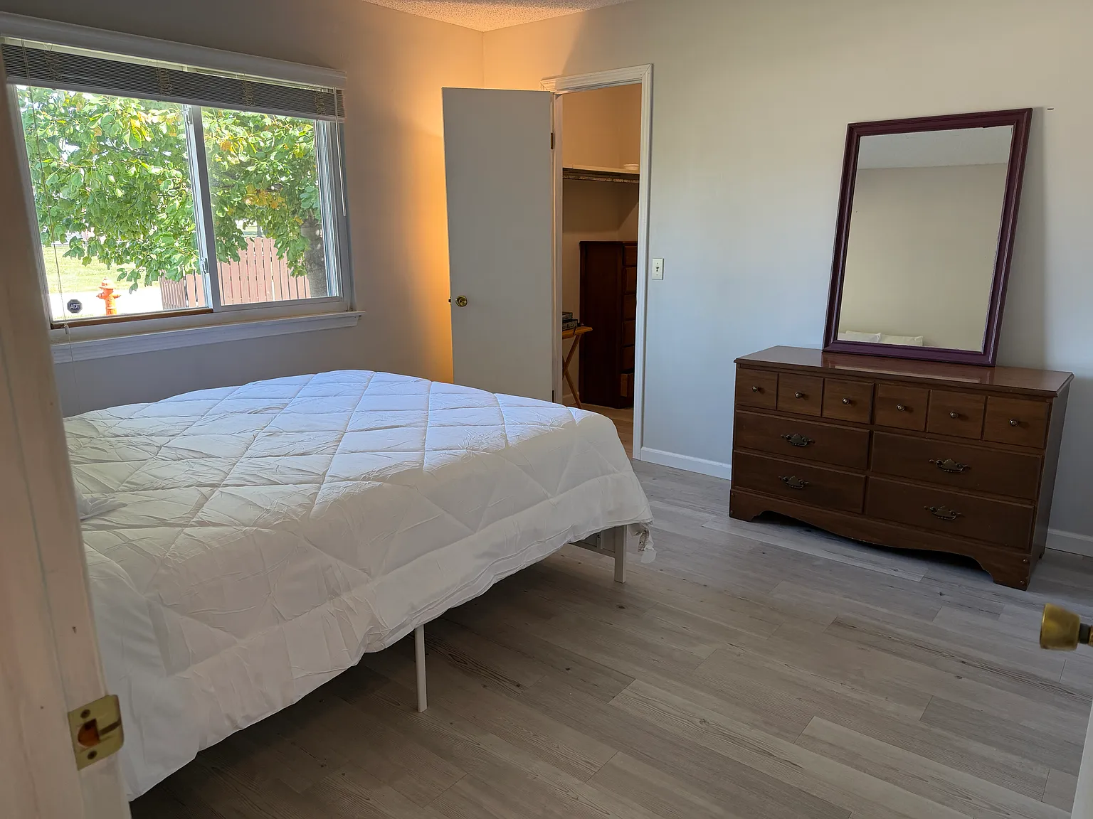 2 bed, 1040 sqft, $1,950 — Photo 4