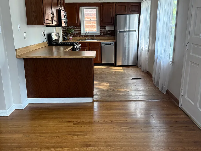 602 Huntmere Dr — Photo 4