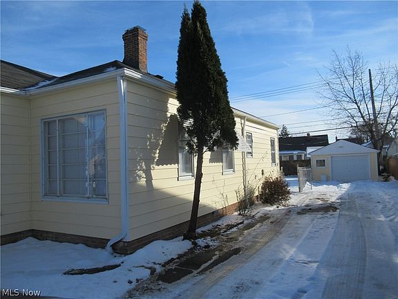 2nd image of 1403 Dawnwood Dr