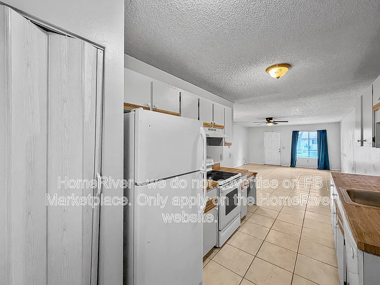 459 E Rosewood Ln #157 — Photo 7
