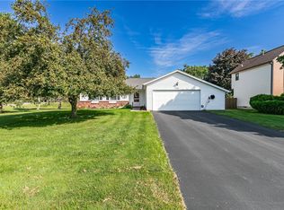 144 Borrowdale Dr S, Rochester, NY 14626