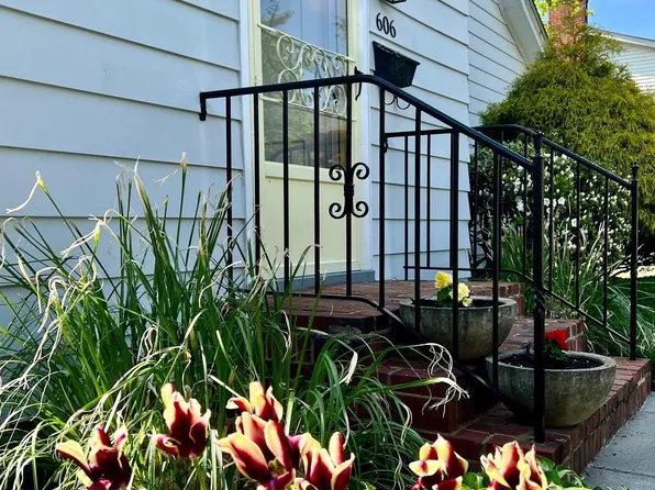 606 N Governors Ave, Dover, DE 19904